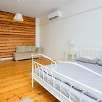 Ringi Heritage Old Town Residences - The Log Wall Apartment - Terrace & Parking Pärnu